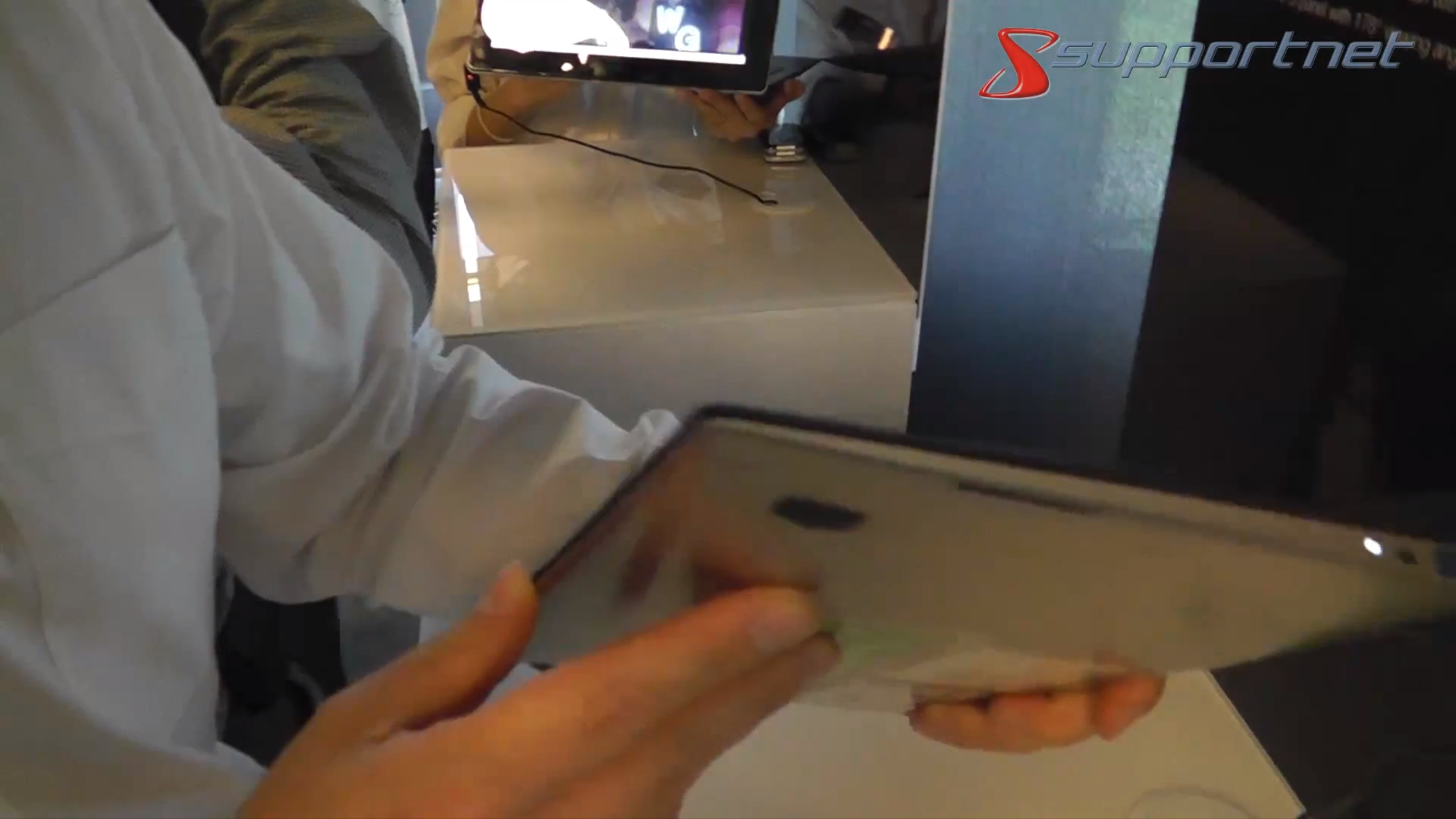 002-asus-zenbook-design-470.png?nocache=1348139580652