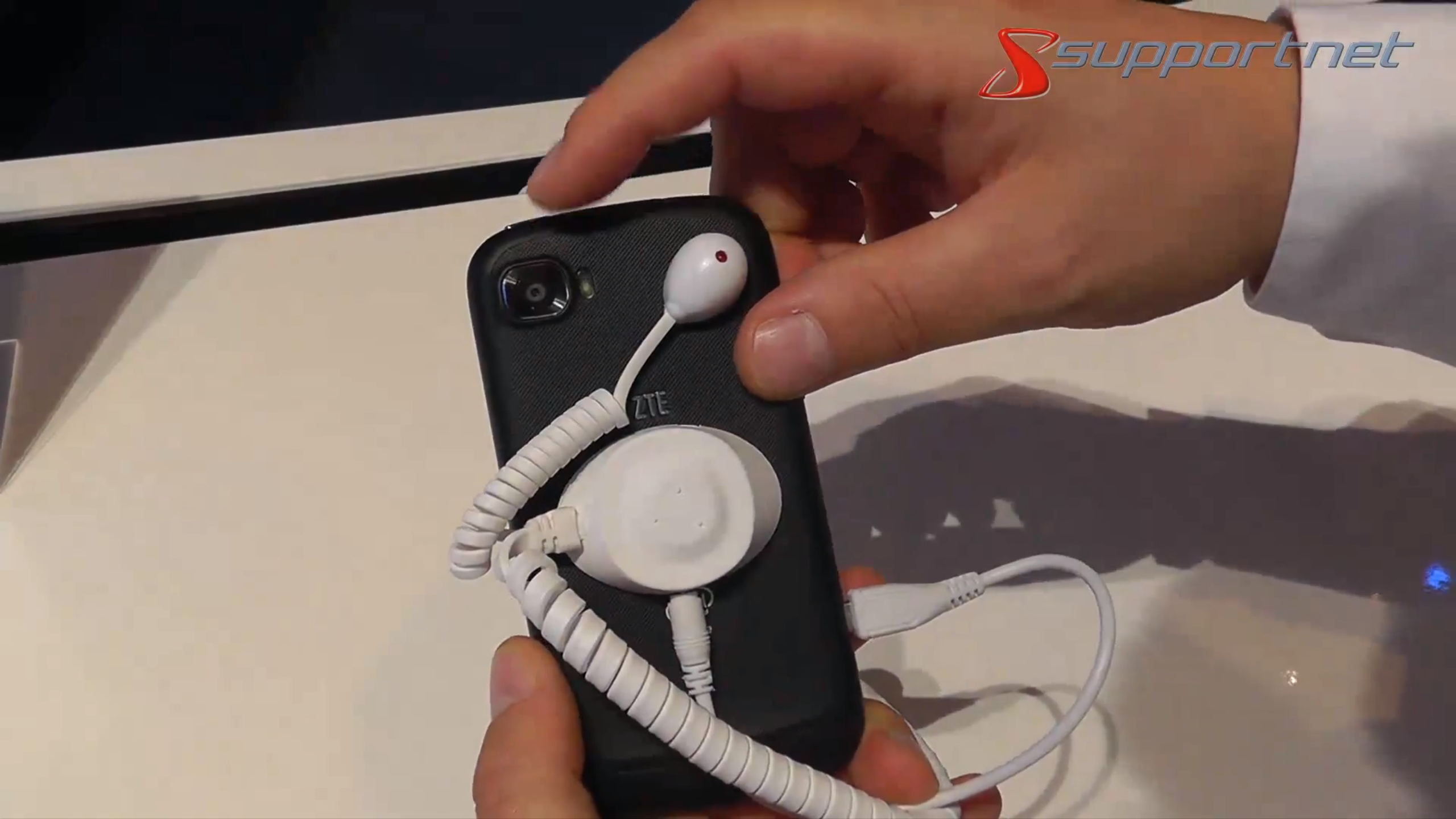 03-zte-grand-x-anschluesse-470.png?nocache=1348651829733